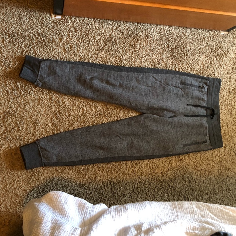 lululemon joggers